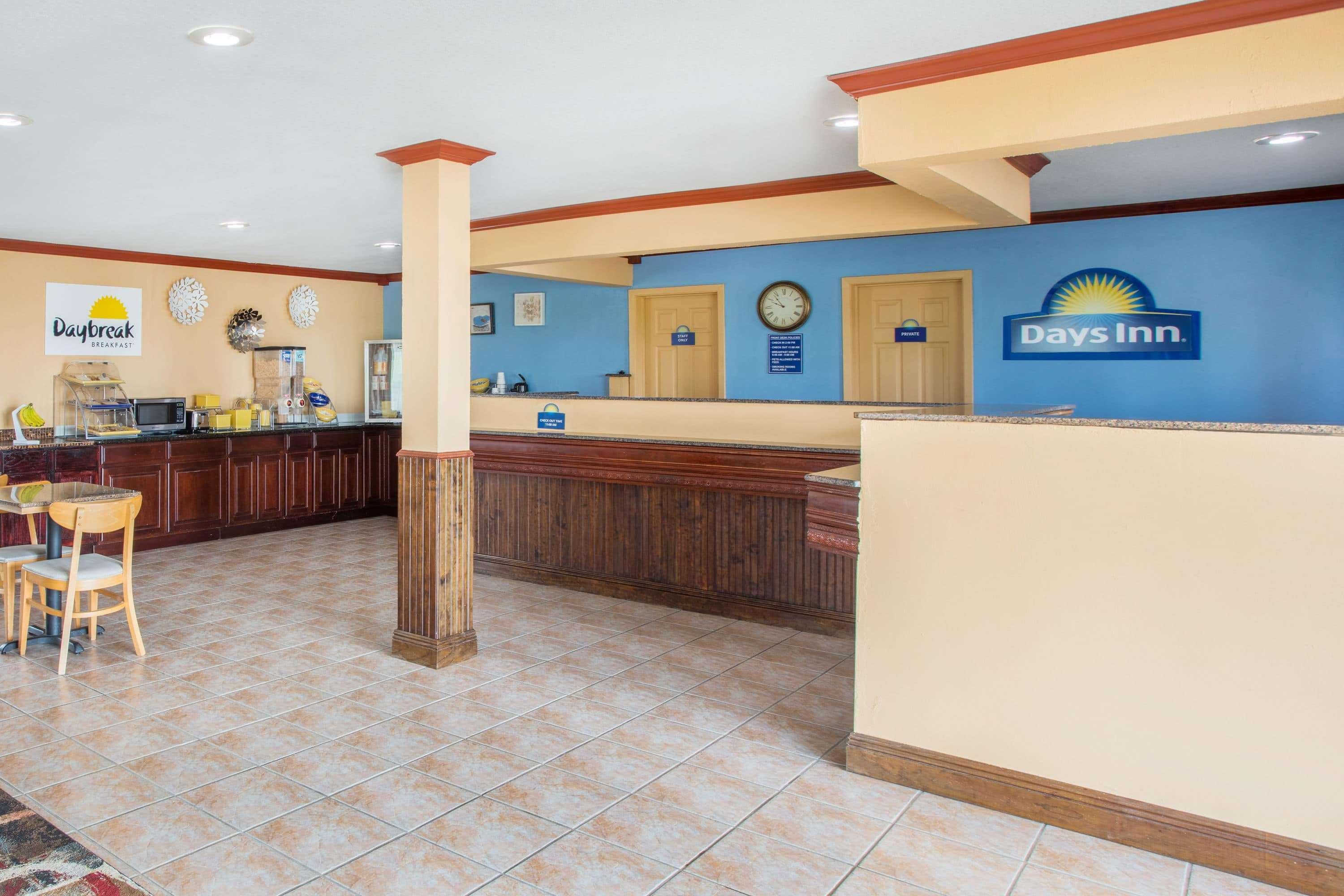 Days Inn By Wyndham Crowley Extérieur photo